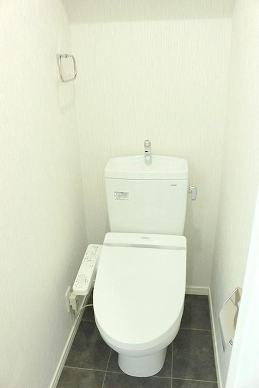 トイレ　※同仕様写真含む