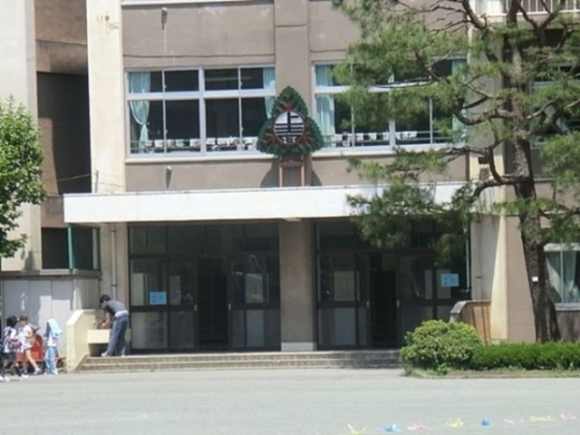 小学校　八王子市立上壱分方小学校（小学校）まで4473m