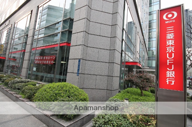 銀行　（株）三菱ＵＦＪ銀行／瓦町支店（銀行）まで483m