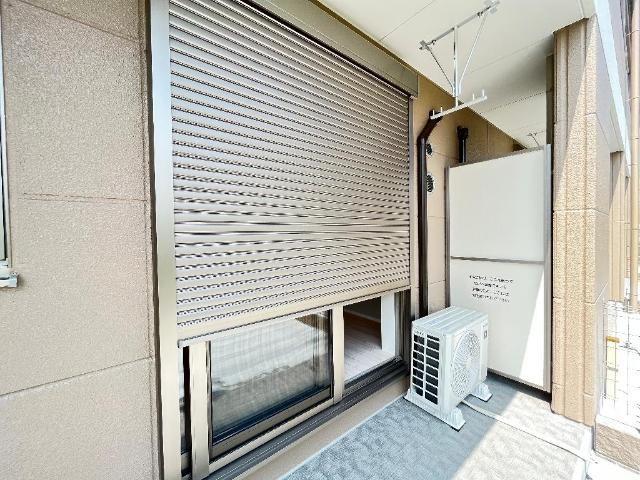 バルコニー　シャッター雨戸