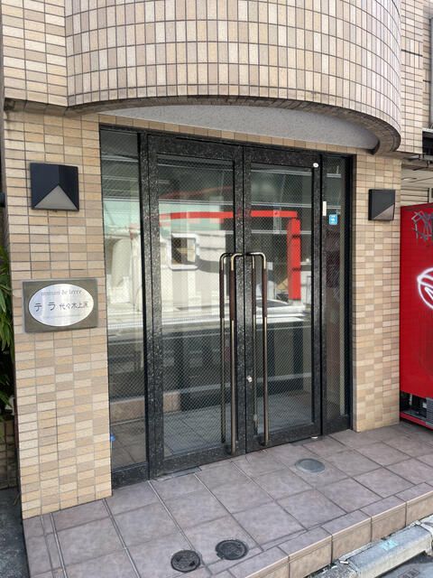 エントランス　建物の内部です