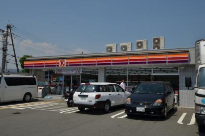 コンビニ　サークルＫ川西加茂六丁目店（コンビニ）まで735m