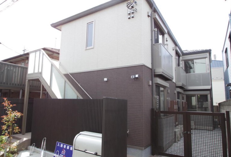 建物外観　2階建てアパート・静かな住環境