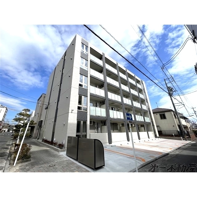 エントランス　建物外観