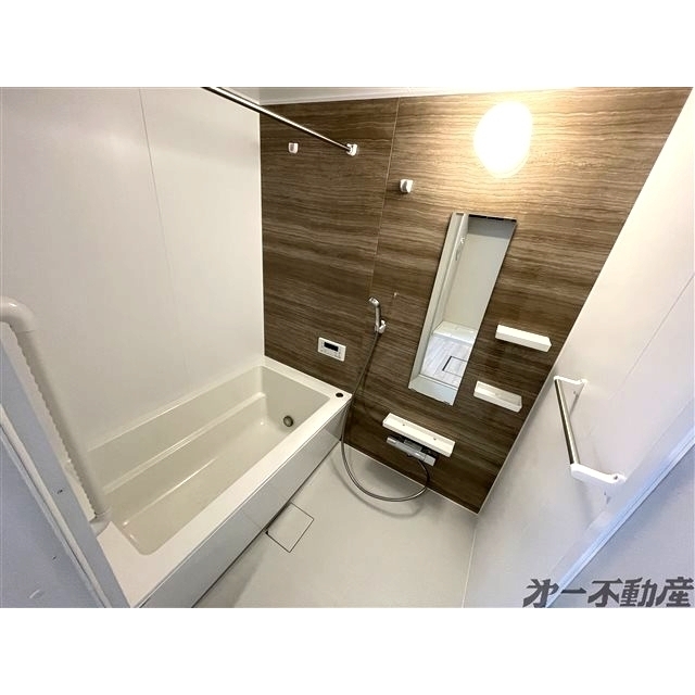 バス・シャワールーム　バスルーム