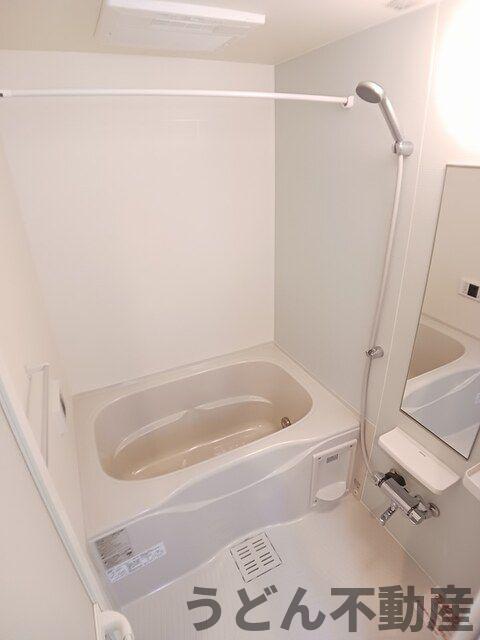 バス・シャワールーム　うどん県のお部屋探しはうどん不動産へ うどんちゃんとLINE