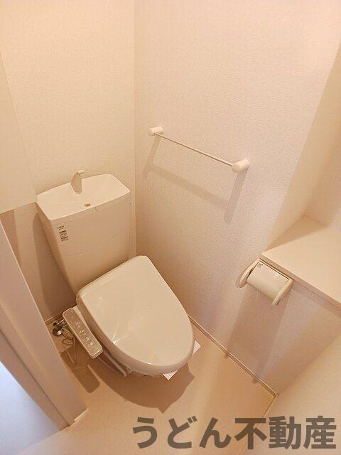 トイレ　うどん県のお部屋探しはうどん不動産へ うどんちゃんとLINE