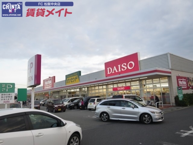 コンビニ　ファミリーマート 松阪本居店（コンビニ）まで400m