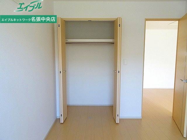 収納　同物件別部屋の写真です