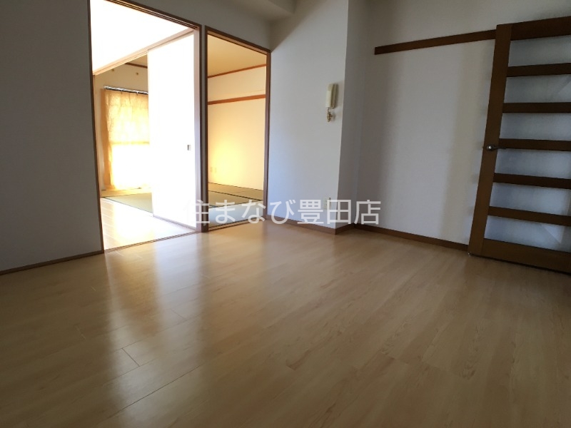居室・リビング　同型別部屋写真