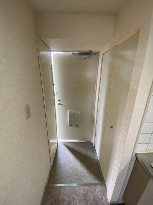 玄関　別号室