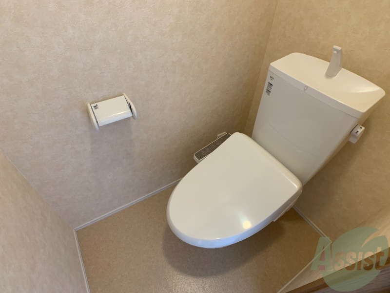 トイレ　トイレはウォシュレット機能付き。シャワートイレは日本の宝。