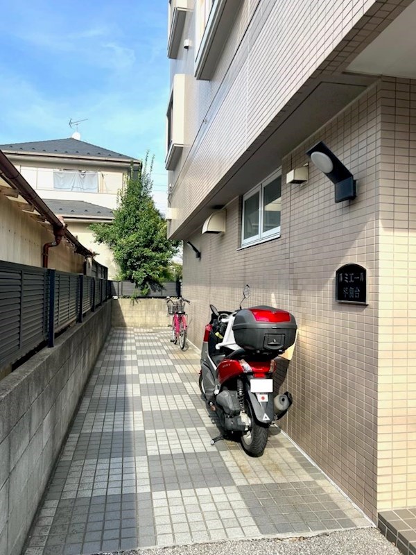 エントランス　建物入口