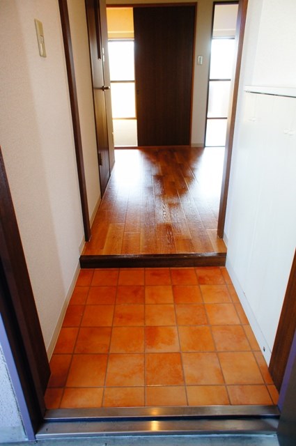 玄関　玄関収納あり