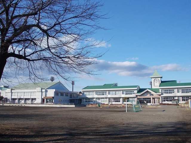 小学校　上河内中央小学校（小学校）まで700m