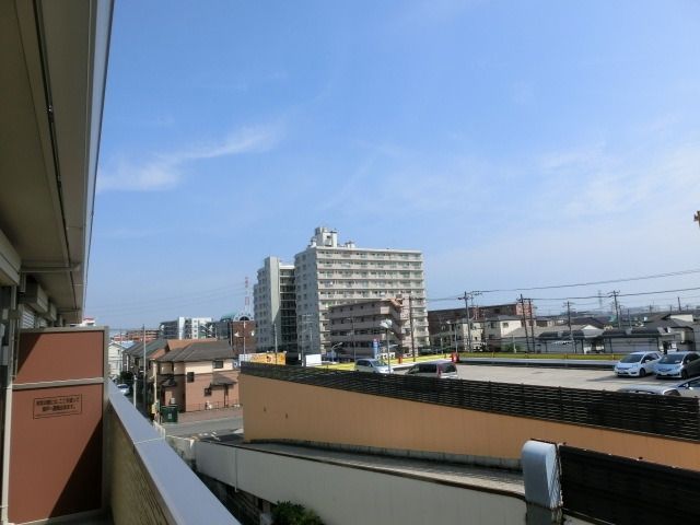 眺望　日差しが入りやすいお部屋です。