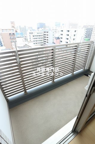 バルコニー　バルコニー付きで採光＆風通し良好！