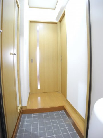 玄関　※類似間取りの1階のお部屋の写真です※