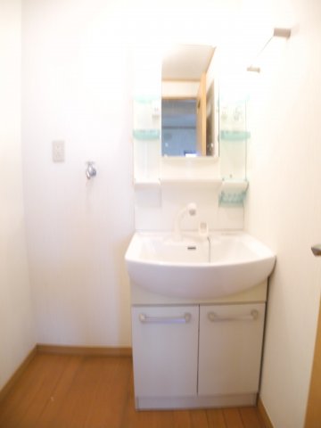 洗面設備　※類似間取りの1階のお部屋の写真です※