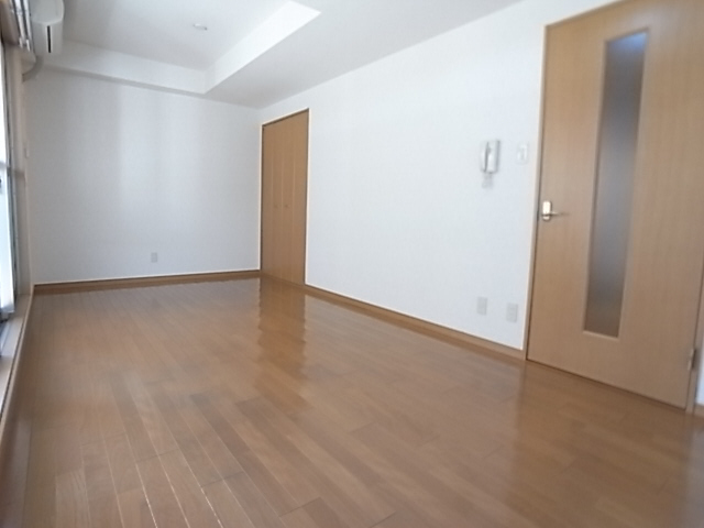 居室・リビング　日当たりの良い明るいお部屋です＾＾