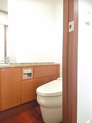 トイレ　参考写真