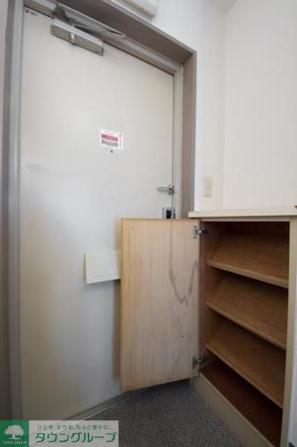 玄関　※写真は同タイプ住戸です。