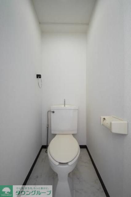 トイレ　※写真は同タイプ住戸です。