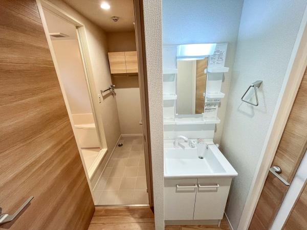洗面設備　※同物件内の別のお部屋の写真になります