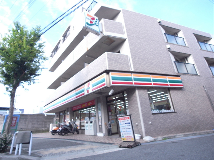 コンビニ　セブンイレブン（コンビニ）まで190m