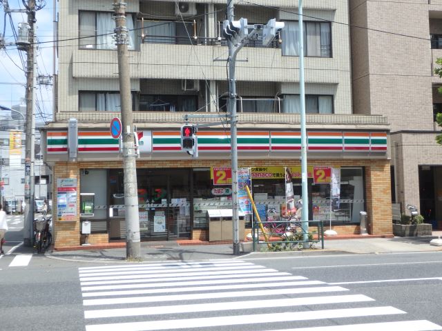 コンビニ　セブンイレブン北区昭和町店（コンビニ）まで270m