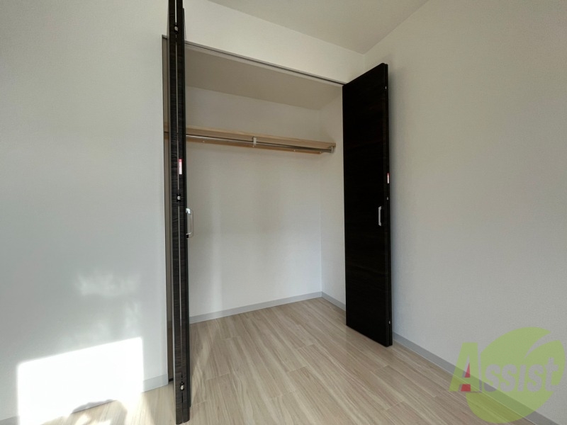 収納　寝室の収納です。部屋がすっきり片付きます。