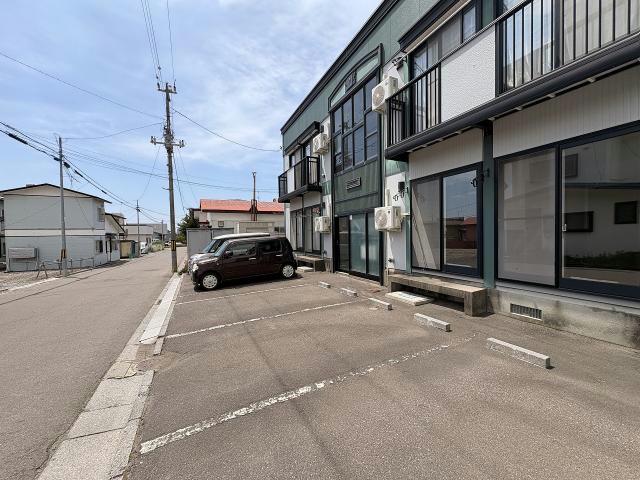 駐車場　駐車場