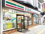 コンビニ　セブンイレブン広島五日市駅前店（コンビニ）まで818m