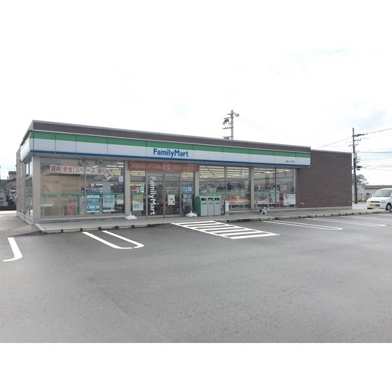 コンビニ　ファミリーマート富山上二杉店（コンビニ）まで331m