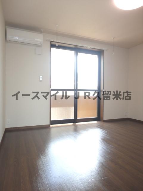 居室・リビング　広々とした洋室です