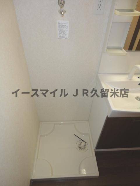 洗面設備　ゆったりとスペースのある洗面所