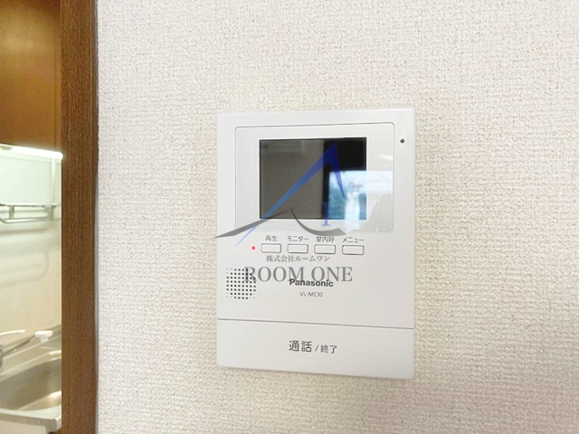 セキュリティ　モニター付きインターホンです。