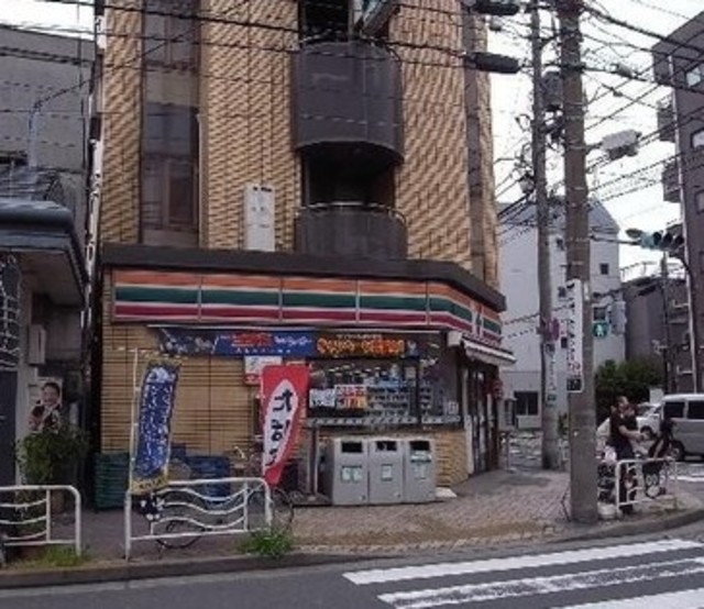 コンビニ　セブンイレブン森下店（コンビニ）まで135m