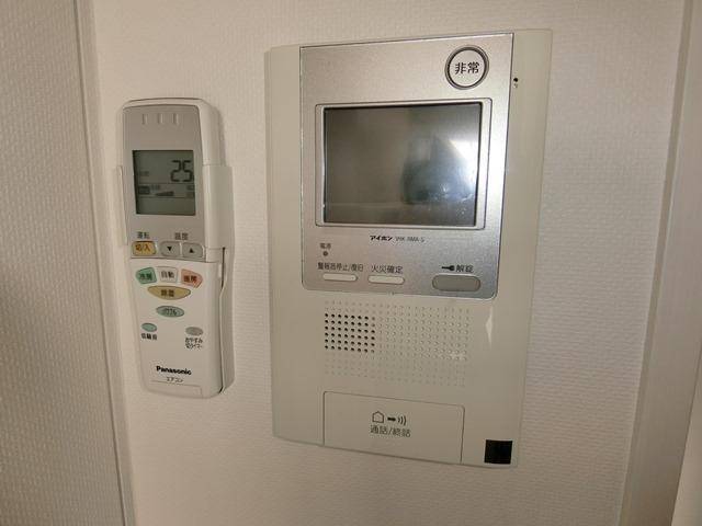 セキュリティ　モニタ付きインターホンです