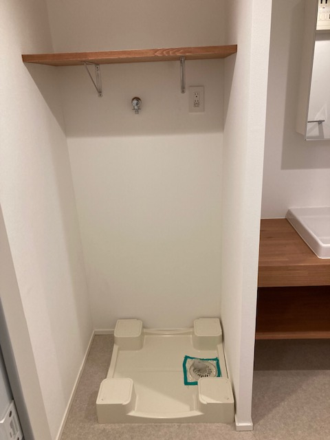 その他設備　室内洗濯機置き場（この写真は同タイプのお部屋のものです。）