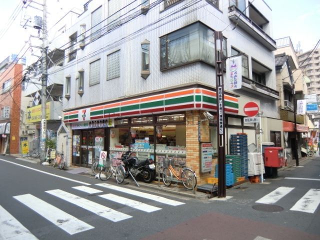 コンビニ　セブンイレブン墨田堤通1丁目店（コンビニ）まで701m
