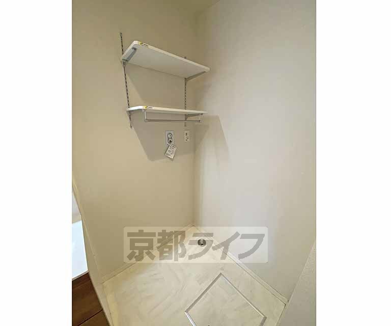その他設備　洗濯機置き場は脱衣場にあります。
