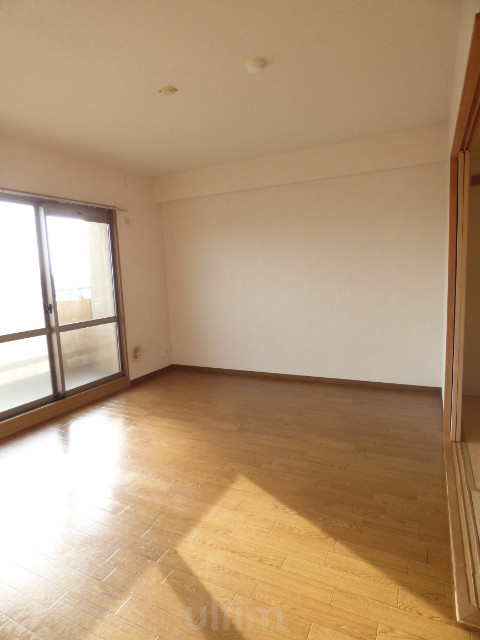 居室・リビング　※同タイプの他のお部屋です