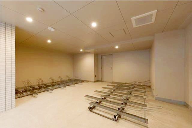 駐車場　エントランス