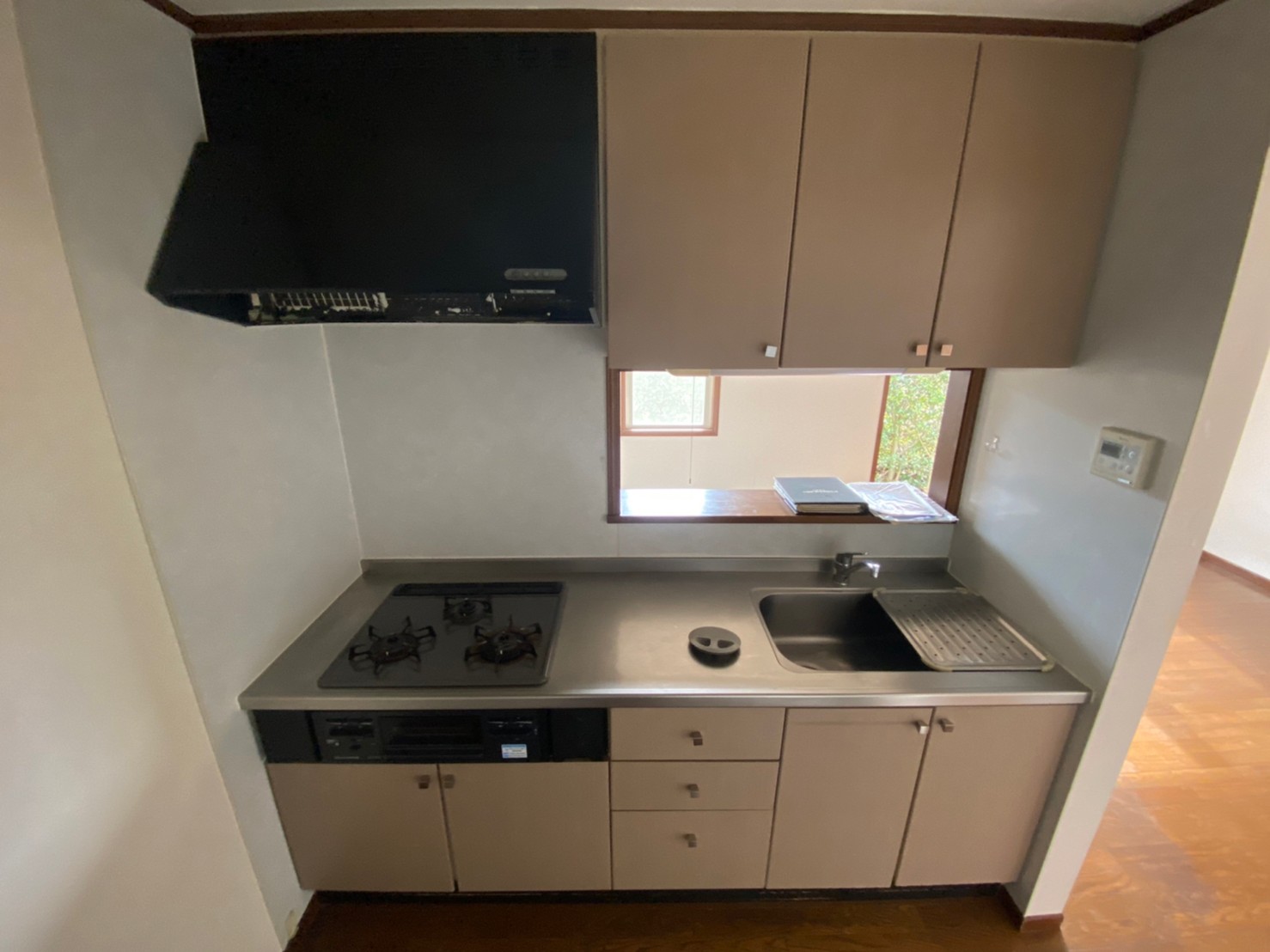 キッチン　募集部屋は反転タイプです