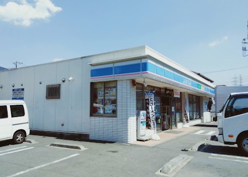 コンビニ　ローソン 港北鳥山町店（コンビニ）まで950m