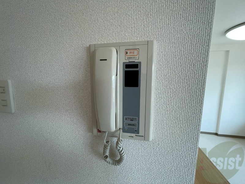 セキュリティ　インターホンは通話ができるので急な訪問があっても安心です。