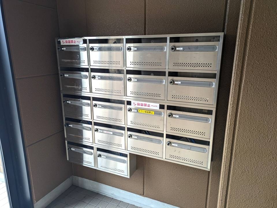 エントランス　メールBOX