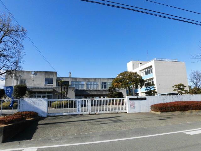 小学校　伊勢崎市立豊受小学校（小学校）まで980m