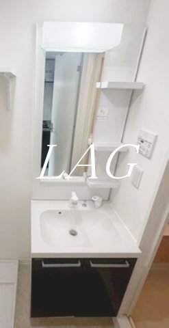 洗面設備　独立洗面台です。